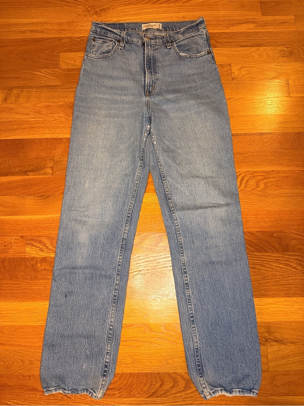 Abercrombie & Fitch 90s Straight Ultra High Rise Jeans 28 6R Light Wash